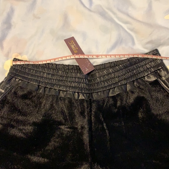 Brand new shorts - Picture 5 of 5